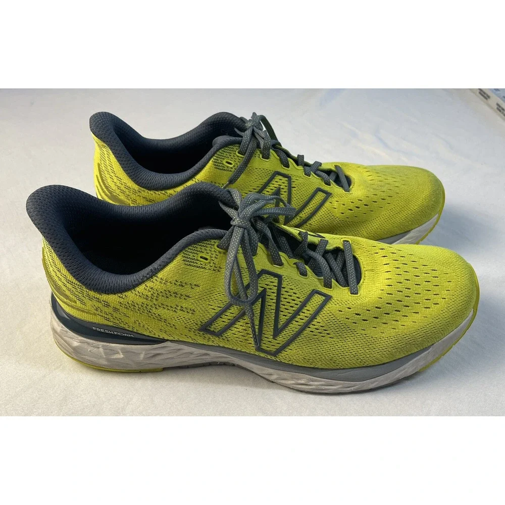 New Balance Men's Fresh Foam‎ 880v11  Size 14 Sulphur Yellow/Ocean Grey  M880Y11